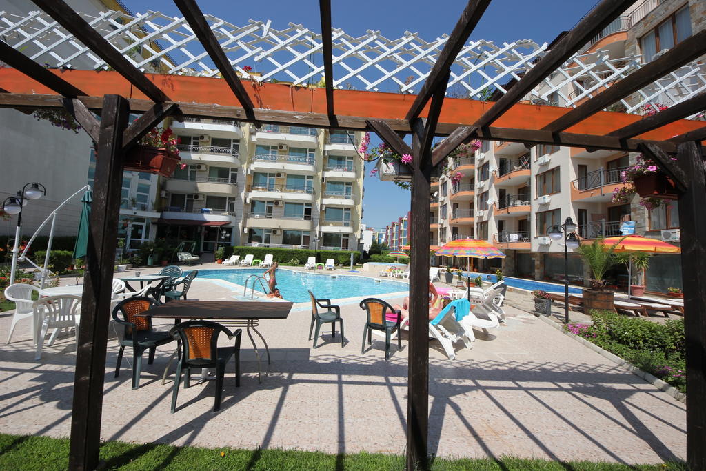 Menada Sea Regal Apartments ساني بيتش المظهر الخارجي الصورة